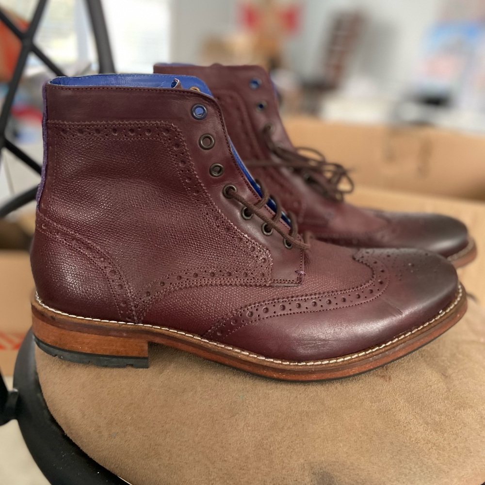 Ted baker London Men’s Dark red seals 2